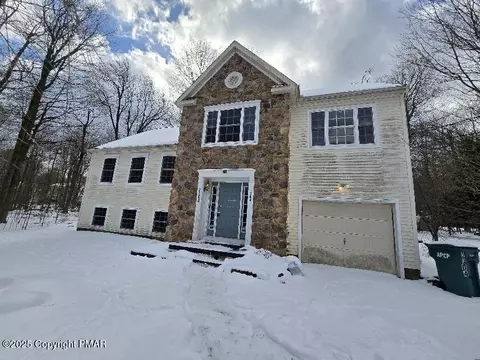 2704 Starlight Ter, Tobyhanna, PA 18466