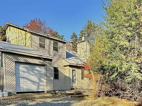 405 Skyline Dr, Blakeslee, PA 18610