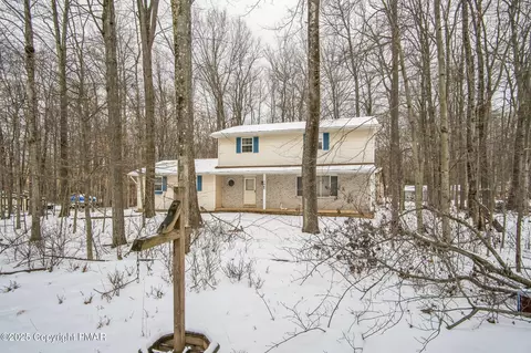104 Ridge Rd, Pocono Lake, PA 18347