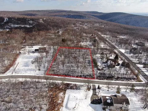 23 Lensing Ln, Albrightsville, PA 18210