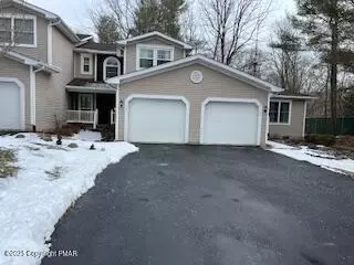 753 Garnet Ln, East Stroudsburg, PA 18301