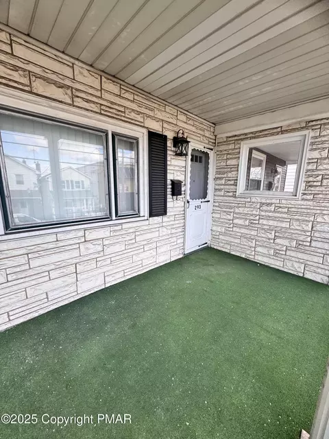 293 Kidder St, Wilkes Barre, PA 18702