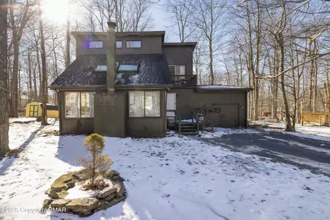 7419 Ventnor Dr, Tobyhanna, PA 18466