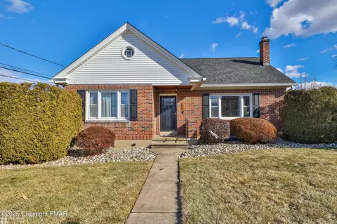109 Race St, Macungie, PA 18062