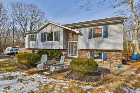 150 High Point Dr, Kunkletown, PA 18058