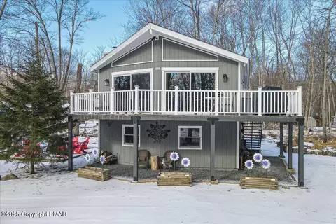 414 Berry Ln, Pocono Lake, PA 18347