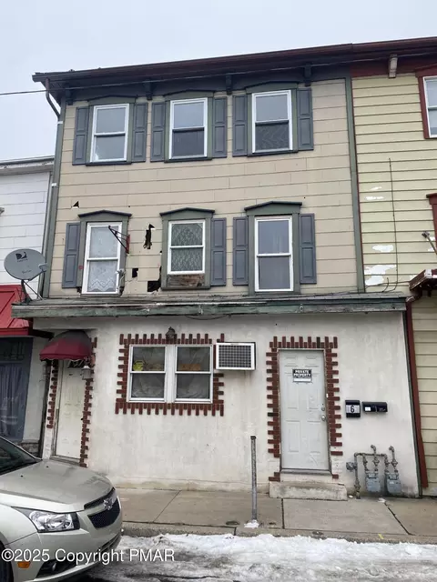 161 S First St, Lehighton, PA 18235