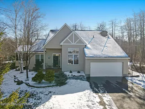 235 Arbutus Ct, Pocono Pines, PA 18350