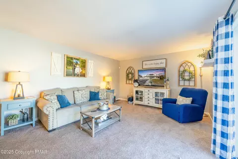 346 E Center St, Wind Gap, PA 18091 photo 25