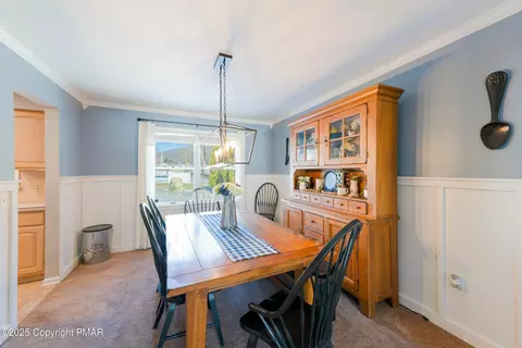 346 E Center St, Wind Gap, PA 18091 photo 13