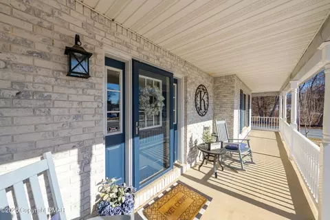 346 E Center St, Wind Gap, PA 18091 photo 6