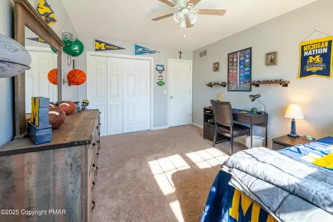 346 E Center St, Wind Gap, PA 18091 photo 33