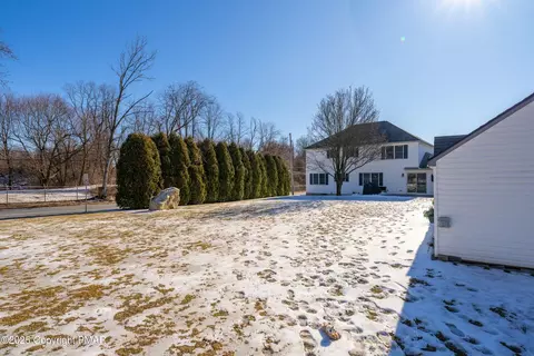 346 E Center St, Wind Gap, PA 18091 photo 49