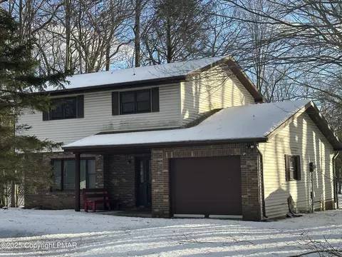 3136 Evergreen Cir, Tobyhanna, PA 18466