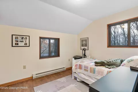 226 Robin Ct, Bushkill, PA 18324 photo 20