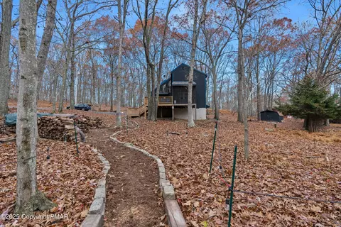 226 Robin Ct, Bushkill, PA 18324 photo 33