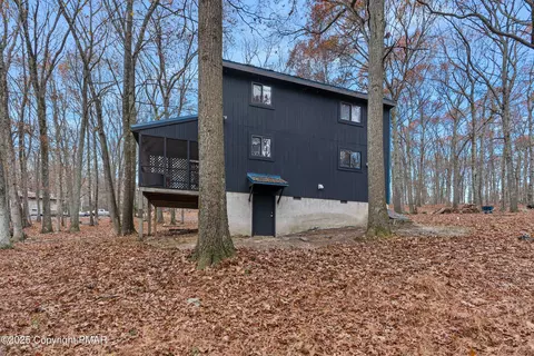 226 Robin Ct, Bushkill, PA 18324 photo 29