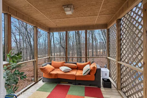 226 Robin Ct, Bushkill, PA 18324 photo 26