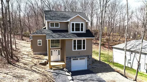 203 Lincoln Ln, East Stroudsburg, PA 18301