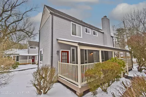 40 Palmer Dr, East Stroudsburg, PA 18301