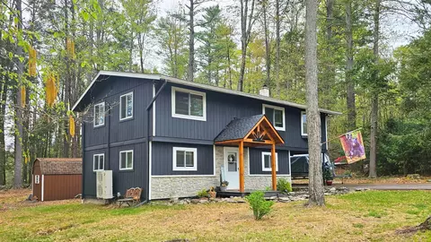 128 Terrace Dr, Lakeville, PA 18438