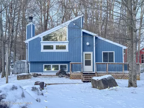 2827 Fairhaven Dr, Tobyhanna, PA 18466