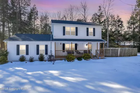 243 Greenwood Dr, Blakeslee, PA 18610
