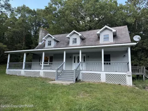 5108 Paradise Valley Rd, Henryville, PA 18332