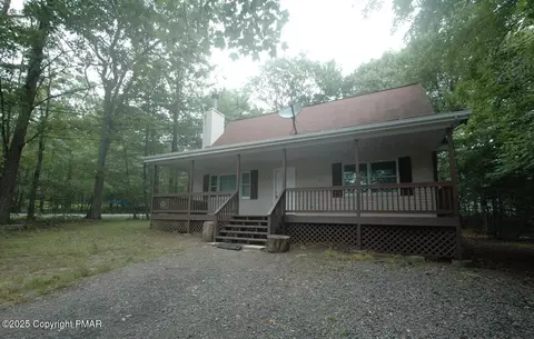 146 Dorchester Dr, Tobyhanna, PA 18466
