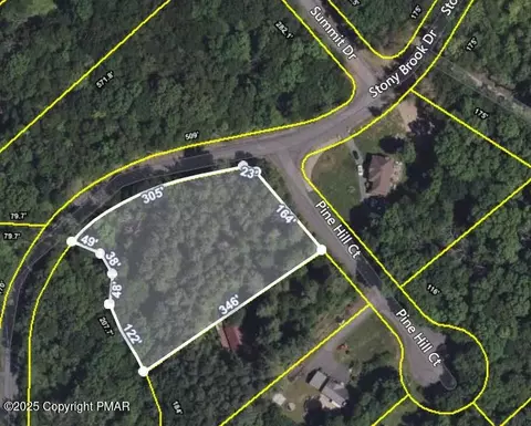 11 Pine Hill Ct, East Stroudsburg, PA 18302