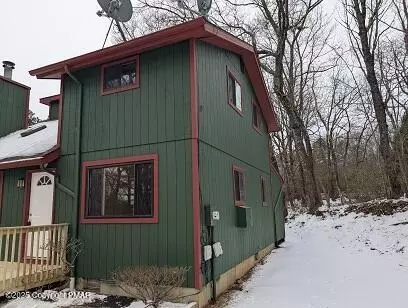 104 Squirrelwood Ct, Effort, PA 18330