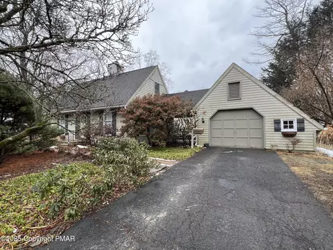 239 Stokes Ave, Stroudsburg, PA 18360