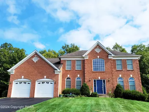 3251 Doral Ct, East Stroudsburg, PA 18302