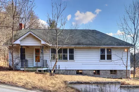 450 Hickory Valley Rd, Stroudsburg, PA 18360