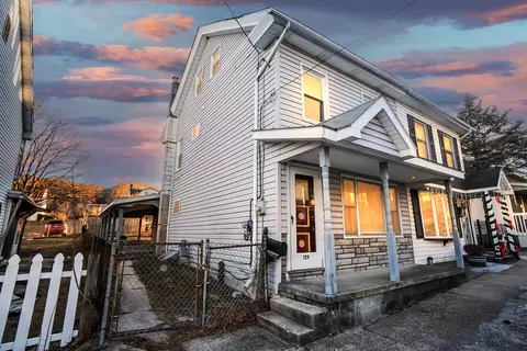 129 Center Ave, Jim Thorpe, PA 18229
