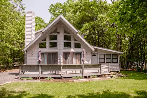 59 Caedman Dr, Albrightsville, PA 18210