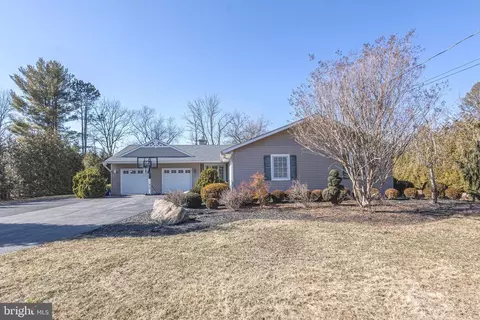 1027 Grant Ave, Blue Bell, PA 19422