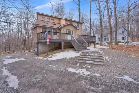 7 Sheffick Rd, Clifton Township, PA 18424