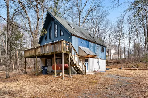 3194 Leisure Lands Rd, East Stroudsburg, PA 18302