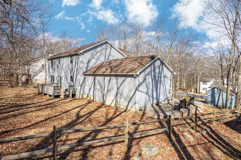 Exterior - 173 Murphy Cir, Bushkill, PA 18324 photo 7 of 8