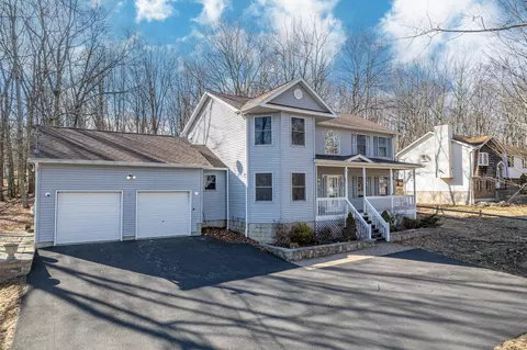 Exterior - 173 Murphy Cir, Bushkill, PA 18324 photo 4 of 8