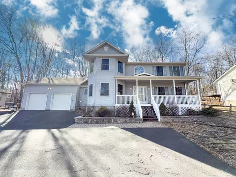 Exterior - 173 Murphy Cir, Bushkill, PA 18324 photo 2 of 8