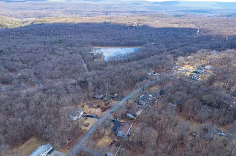 View/Area - 173 Murphy Cir, Bushkill, PA 18324 photo 2 of 3