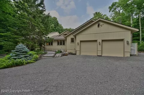 5118 Pioneer Trl, Pocono Pines, PA 18350
