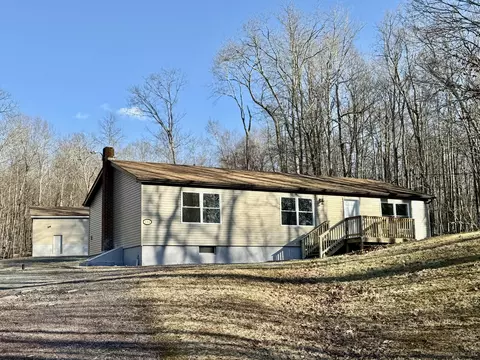 430 Rose Marie Ln, East Stroudsburg, PA 18302