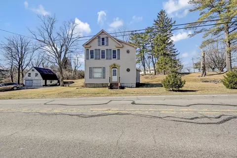 2233 Chipperfield Dr, Stroudsburg, PA 18360