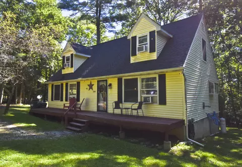 1168 Sierra Trails Dr, East Stroudsburg, PA 18302