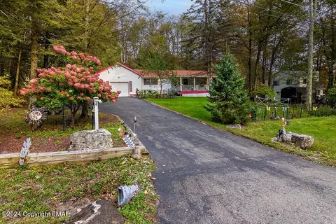 616 Glen Circle Dr, Tobyhanna, PA 18466