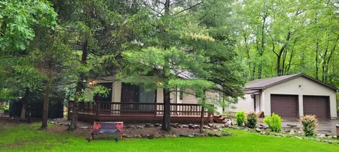 916 Old Stage Rd, Albrightsville, PA 18210