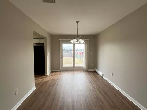 3296 Reeve Dr E, Bethlehem, PA 18020 photo 6